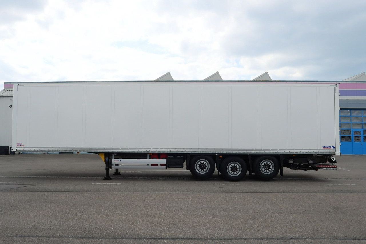 Schmitz Cargobull SKO 24/3 x ZURR/2 x LIFT /LBW 2000 kg / 2,70 - Puspiekabe slēgtā virsbūve: foto 5 Schmitz Cargobull SKO 24/3 x ZURR/2 x LIFT /LBW 2000 kg / 2,70 - Puspiekabe slēgtā virsbūve: foto 5