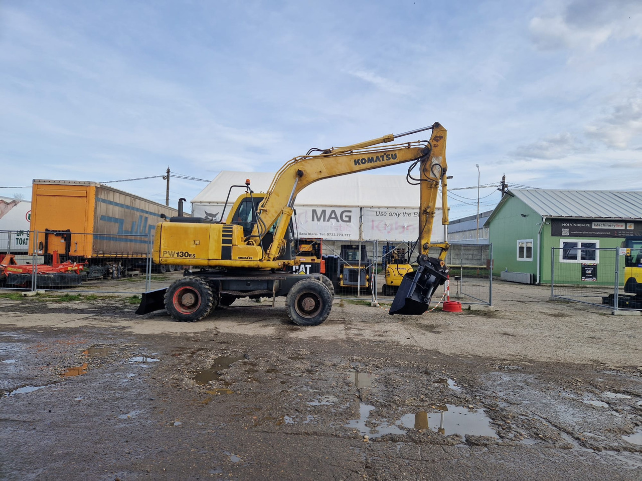 KOMATSU PW130 ES-6K - Riteņu ekskavators: foto 4 KOMATSU PW130 ES-6K - Riteņu ekskavators: foto 4