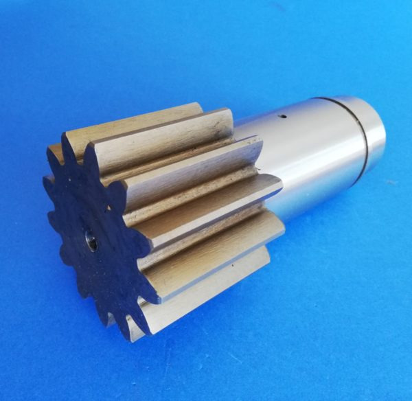 010150A Bobcat 425 swing motor shaft - Pagrieziena reduktors - Celtniecības tehnika: foto 1 010150A Bobcat 425 swing motor shaft - Pagrieziena reduktors - Celtniecības tehnika: foto 1