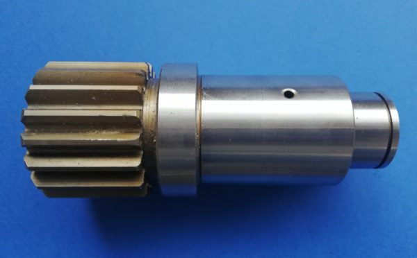 010430A Bobcat 325 swing motor shaft - Pagrieziena reduktors - Celtniecības tehnika: foto 2 010430A Bobcat 325 swing motor shaft - Pagrieziena reduktors - Celtniecības tehnika: foto 2