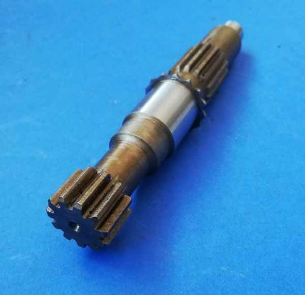 020390A Wałek silnika jazdy Takeuchi TB016, Kubota KX41-3V - Hidrauliskais motors - Celtniecības tehnika: foto 1 020390A Wałek silnika jazdy Takeuchi TB016, Kubota KX41-3V - Hidrauliskais motors - Celtniecības tehnika: foto 1