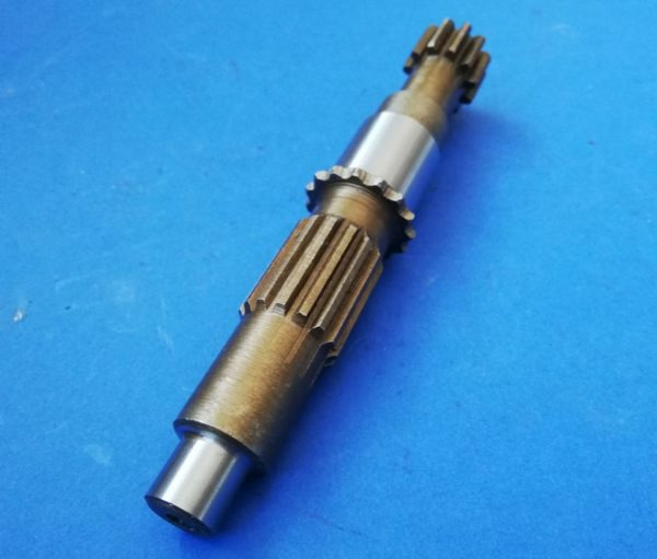 020390A Wałek silnika jazdy Takeuchi TB016, Kubota KX41-3V - Hidrauliskais motors - Celtniecības tehnika: foto 2 020390A Wałek silnika jazdy Takeuchi TB016, Kubota KX41-3V - Hidrauliskais motors - Celtniecības tehnika: foto 2