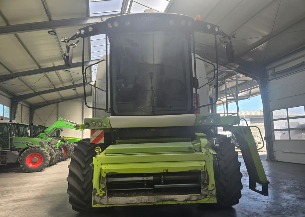 Claas Lexion 650 - Labības kombains: foto 3 Claas Lexion 650 - Labības kombains: foto 3