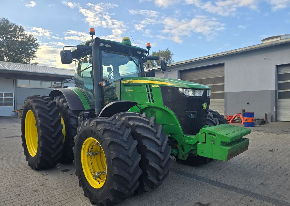 John Deere 7250R - Traktors: foto 1 John Deere 7250R - Traktors: foto 1
