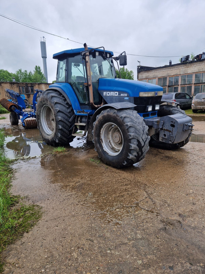 FORD 8670 - Traktors: foto 1 FORD 8670 - Traktors: foto 1