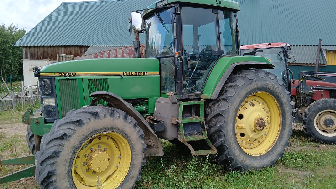 JOHN DEERE 7800 - Traktors: foto 1 JOHN DEERE 7800 - Traktors: foto 1