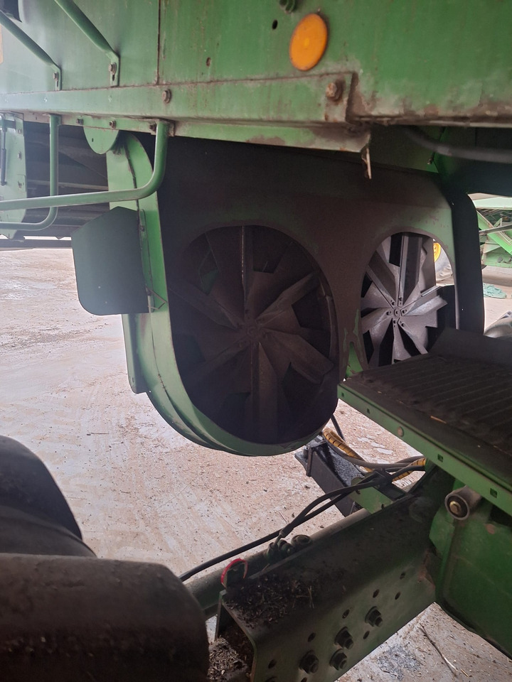 JOHN DEERE T670 - Labības kombains: foto 5 JOHN DEERE T670 - Labības kombains: foto 5