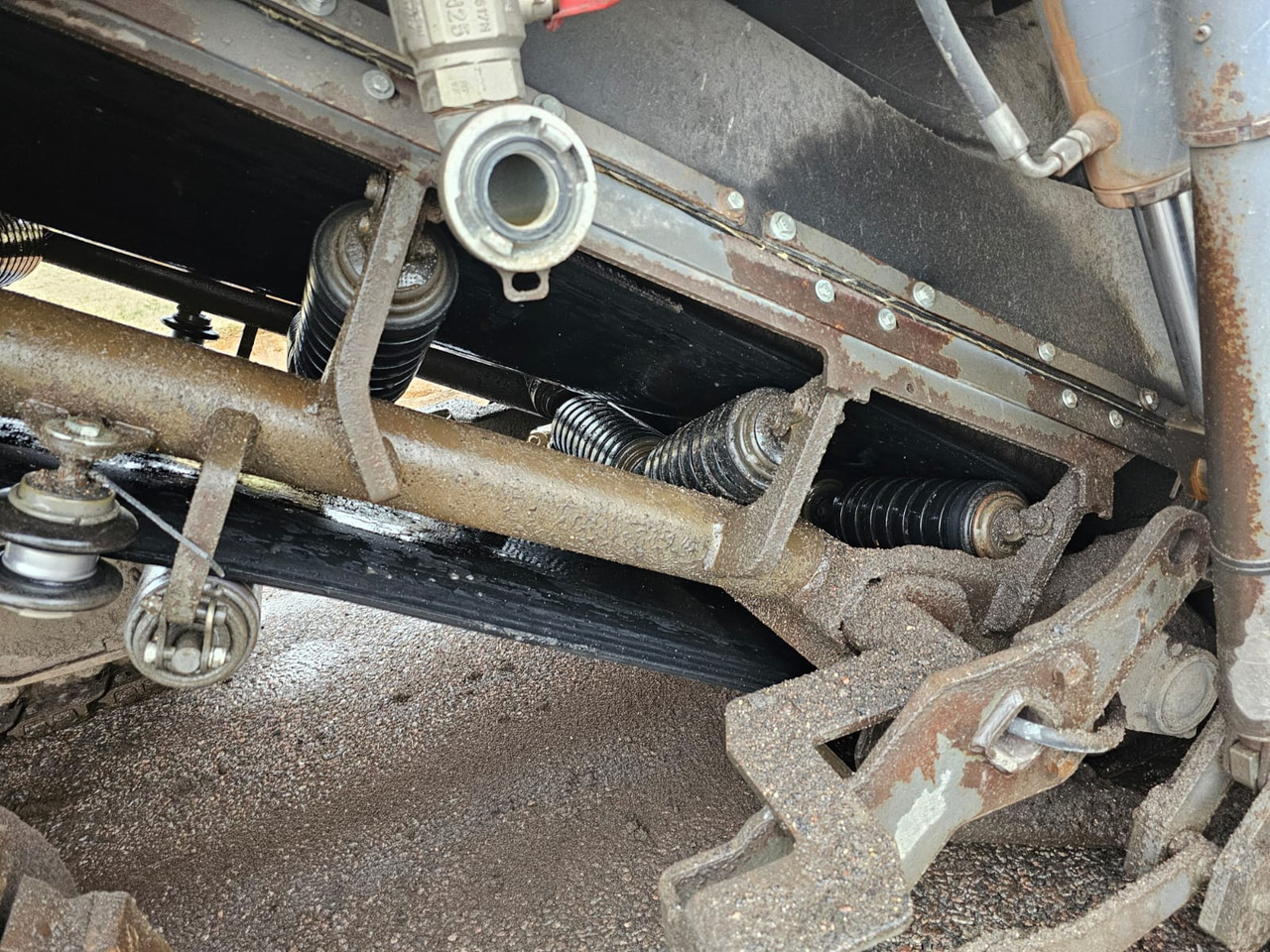 WIRTGEN W220 - Asfalta frēze: foto 5 WIRTGEN W220 - Asfalta frēze: foto 5