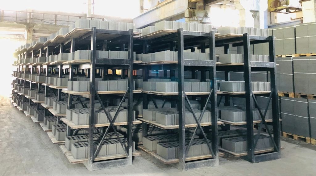 COMPACT 5.1 AUTOMATIC BLOCK MAKING MACHINE - Vibropress: foto 5 COMPACT 5.1 AUTOMATIC BLOCK MAKING MACHINE - Vibropress: foto 5