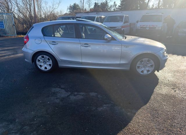 BMW 116i Limousine - Vieglā automašīna: foto 5 BMW 116i Limousine - Vieglā automašīna: foto 5