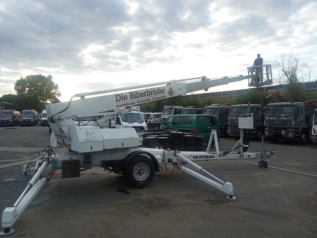 DENKA - LIFT DL 25 - Paceļamais grozs ar dīsteli: foto 3 DENKA - LIFT DL 25 - Paceļamais grozs ar dīsteli: foto 3