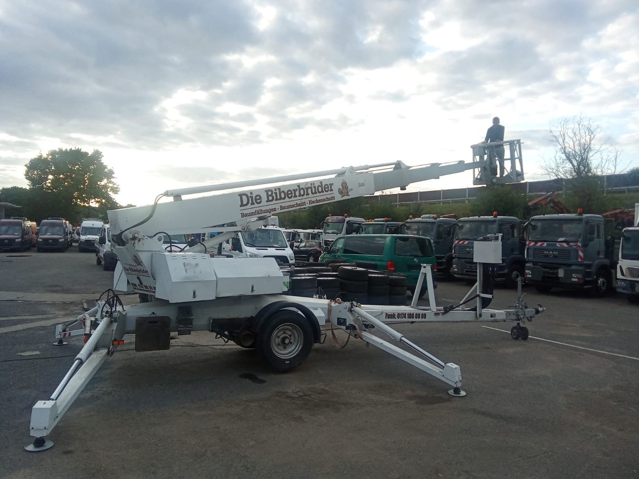 DENKA - LIFT DL 25 - Paceļamais grozs ar dīsteli: foto 4 DENKA - LIFT DL 25 - Paceļamais grozs ar dīsteli: foto 4