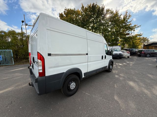 Fiat Ducato Maxi - Kravas mikroautobuss: foto 4 Fiat Ducato Maxi - Kravas mikroautobuss: foto 4