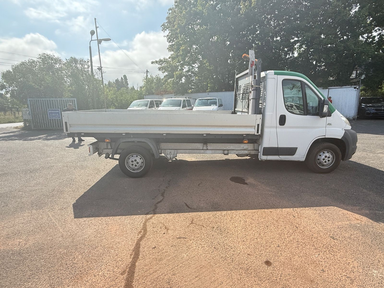 Fiat Ducato Pritsche 35 120 L4 - Automašīna ar kravas platformu: foto 5 Fiat Ducato Pritsche 35 120 L4 - Automašīna ar kravas platformu: foto 5