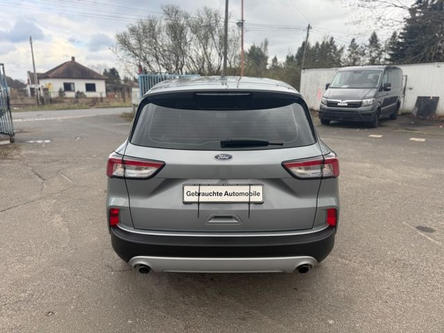 Ford Kuga Trend - Sedans: foto 5 Ford Kuga Trend - Sedans: foto 5