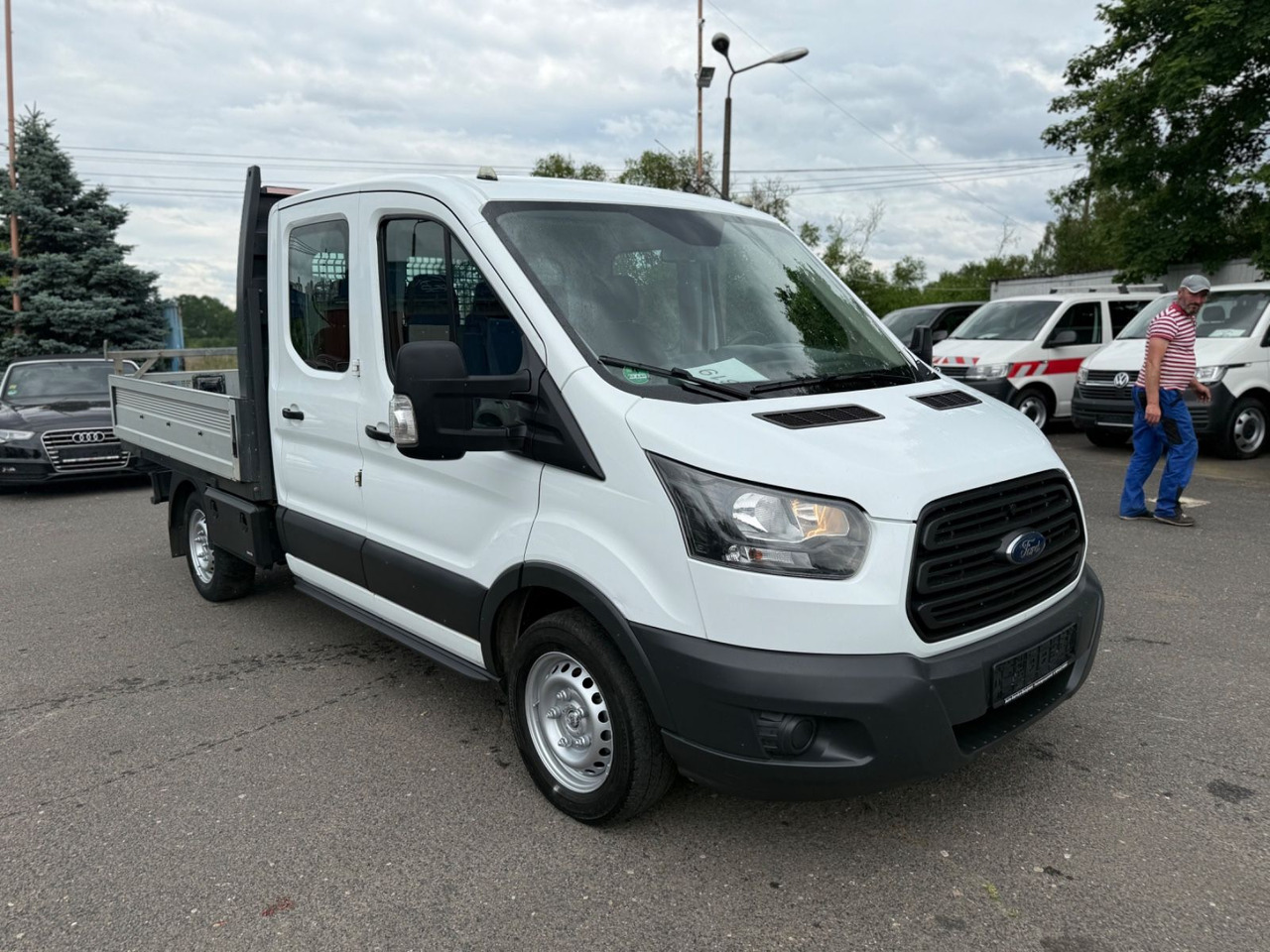 Ford Transit Pritsche 310 L2 Doppelkabine - Automašīna ar kravas platformu, Kravas-pasažieru furgons: foto 2 Ford Transit Pritsche 310 L2 Doppelkabine - Automašīna ar kravas platformu, Kravas-pasažieru furgons: foto 2