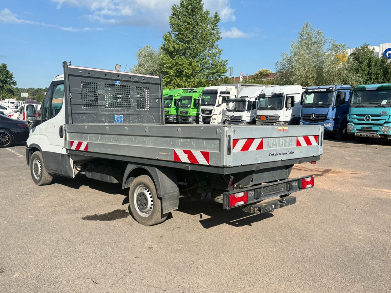 Automašīna ar kravas platformu Iveco Daily 35 S 12: foto 7