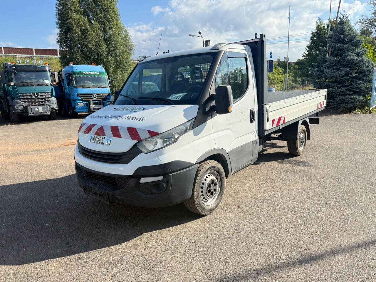 Iveco Daily 35 S 12 - Automašīna ar kravas platformu: foto 3 Iveco Daily 35 S 12 - Automašīna ar kravas platformu: foto 3