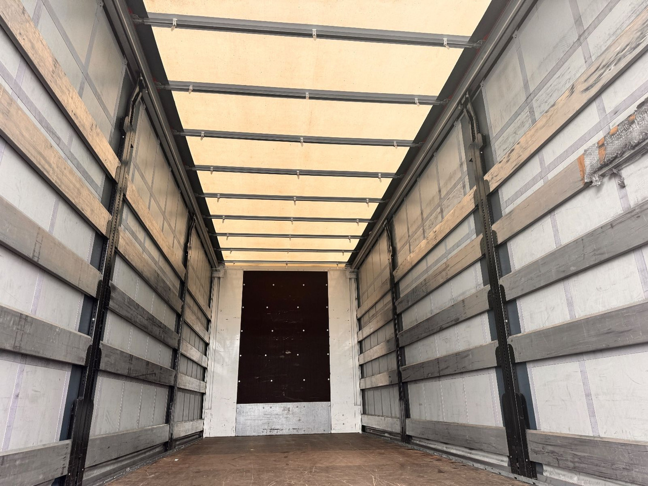Kravas automašīna ar tentu MAN TGX 26.460 Jumbo: foto 13