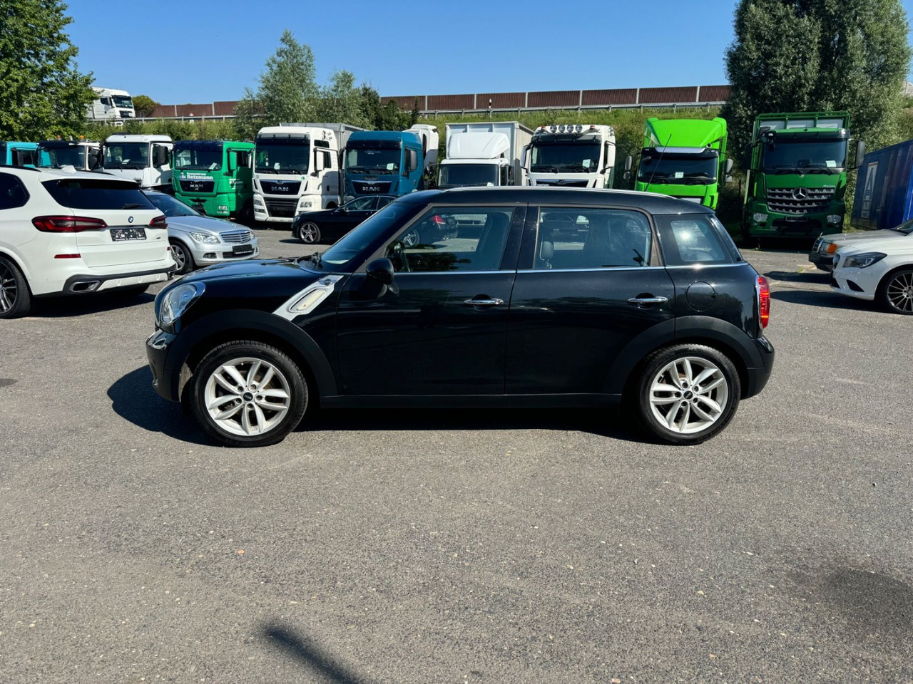 MINI COOPER Countryman Cooper - Vieglā automašīna: foto 3 MINI COOPER Countryman Cooper - Vieglā automašīna: foto 3