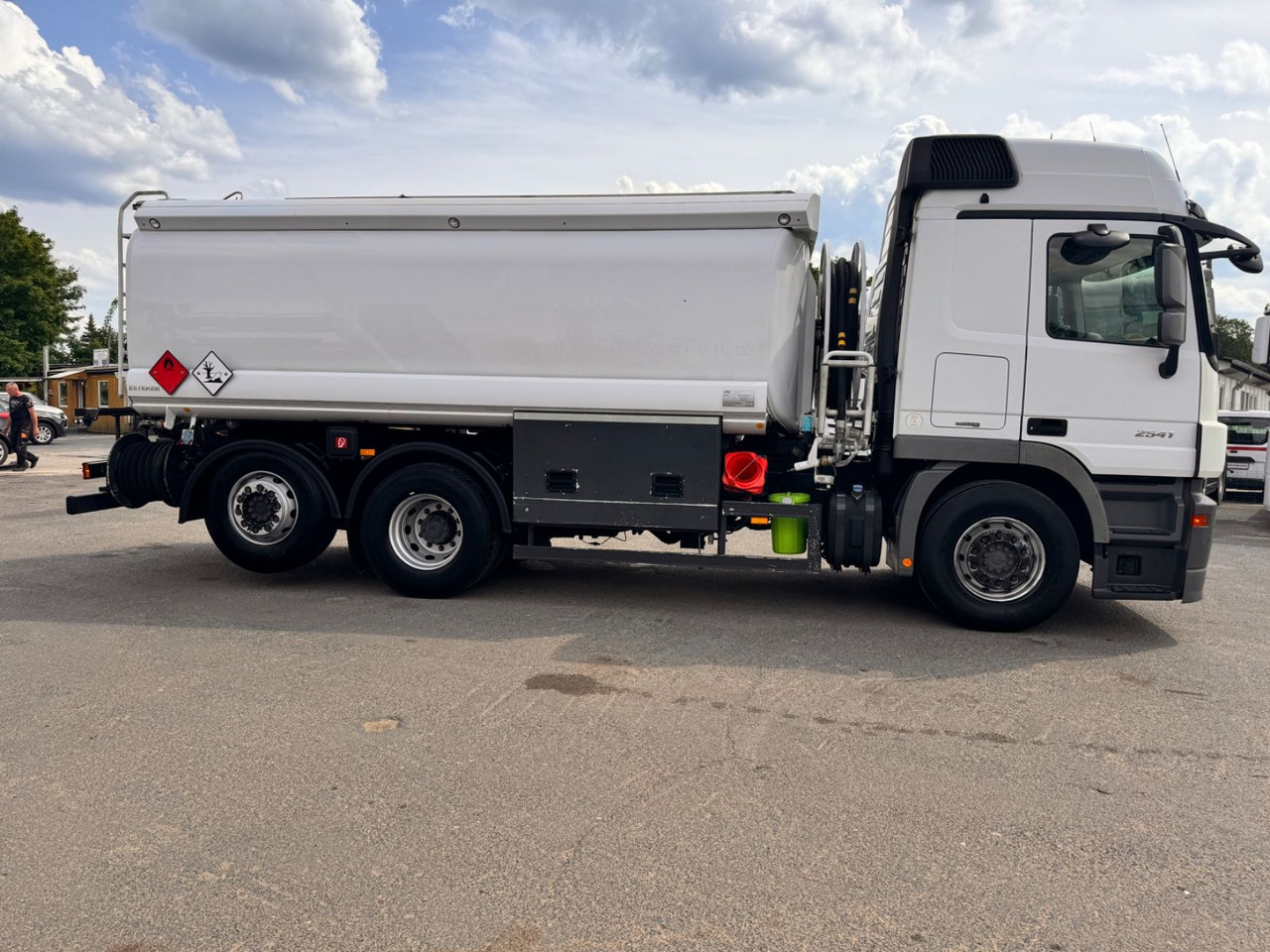Mercedes-Benz Actros 2541 Tankwagen - Autocisterna: foto 5 Mercedes-Benz Actros 2541 Tankwagen - Autocisterna: foto 5