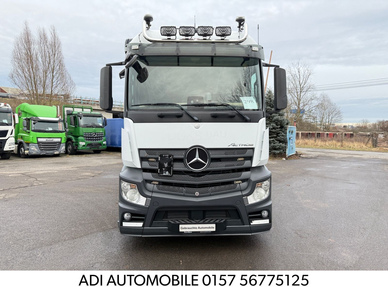 Mercedes-Benz Actros 2542 Abrollkipper mit Container - Pacēlājs ar āķi: foto 2 Mercedes-Benz Actros 2542 Abrollkipper mit Container - Pacēlājs ar āķi: foto 2