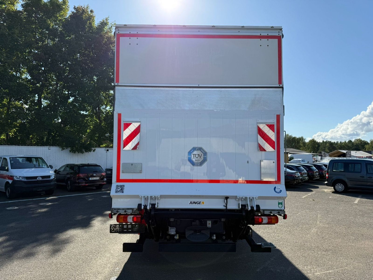 Mercedes-Benz Atego 1224 18 tkm - Kravas automašīna ar slēgto virsbūvi: foto 4 Mercedes-Benz Atego 1224 18 tkm - Kravas automašīna ar slēgto virsbūvi: foto 4