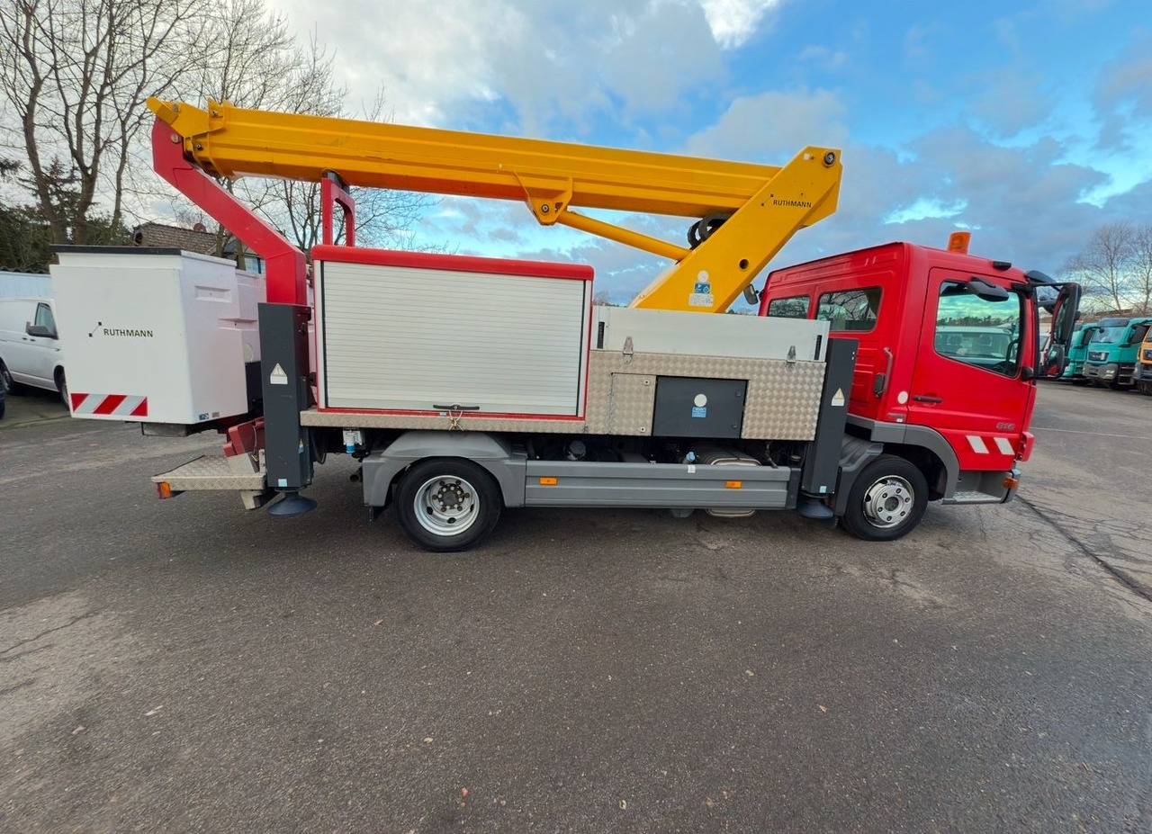 Mercedes-Benz Atego 816 2 4-Zyl. 4x2 Hebebühne - Autopacēlājs: foto 3 Mercedes-Benz Atego 816 2 4-Zyl. 4x2 Hebebühne - Autopacēlājs: foto 3