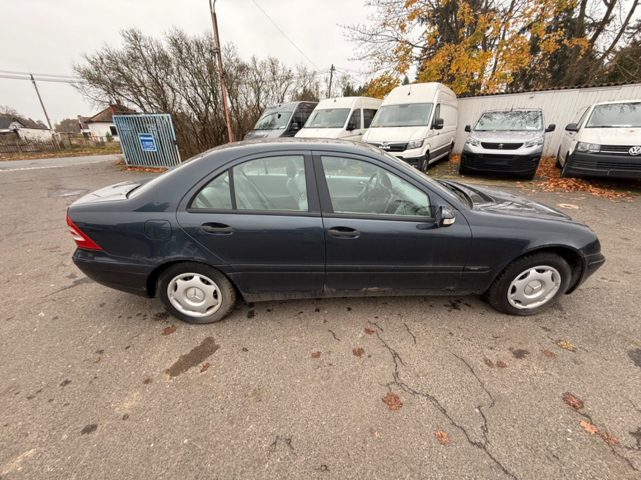 Mercedes-Benz C 180 T CLASSIC - Vieglā automašīna: foto 3 Mercedes-Benz C 180 T CLASSIC - Vieglā automašīna: foto 3