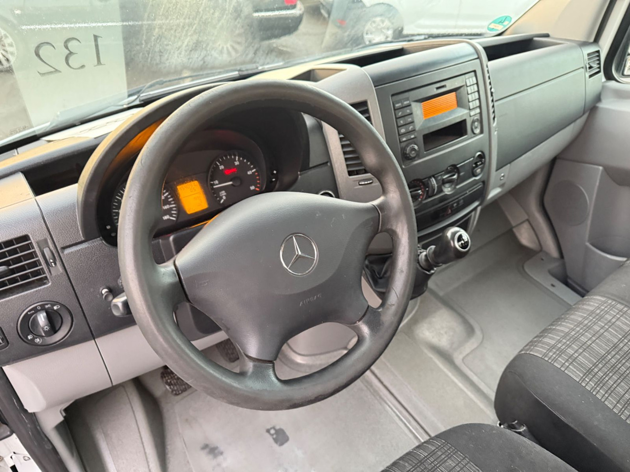 Automašīna ar kravas platformu Mercedes-Benz Sprinter II Pritsche 313 CDI: foto 12