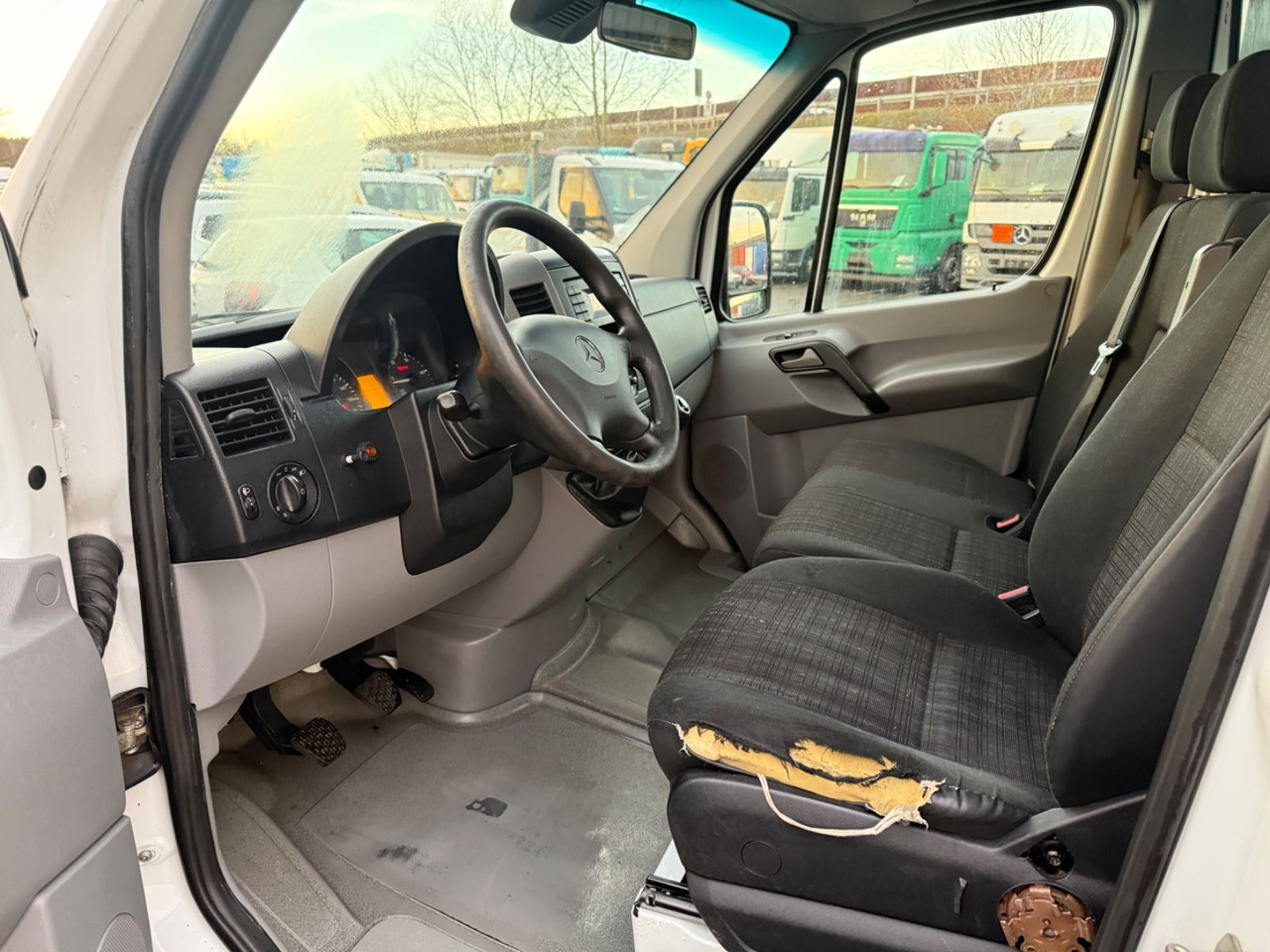 Automašīna ar kravas platformu Mercedes-Benz Sprinter II Pritsche 313 CDI: foto 11