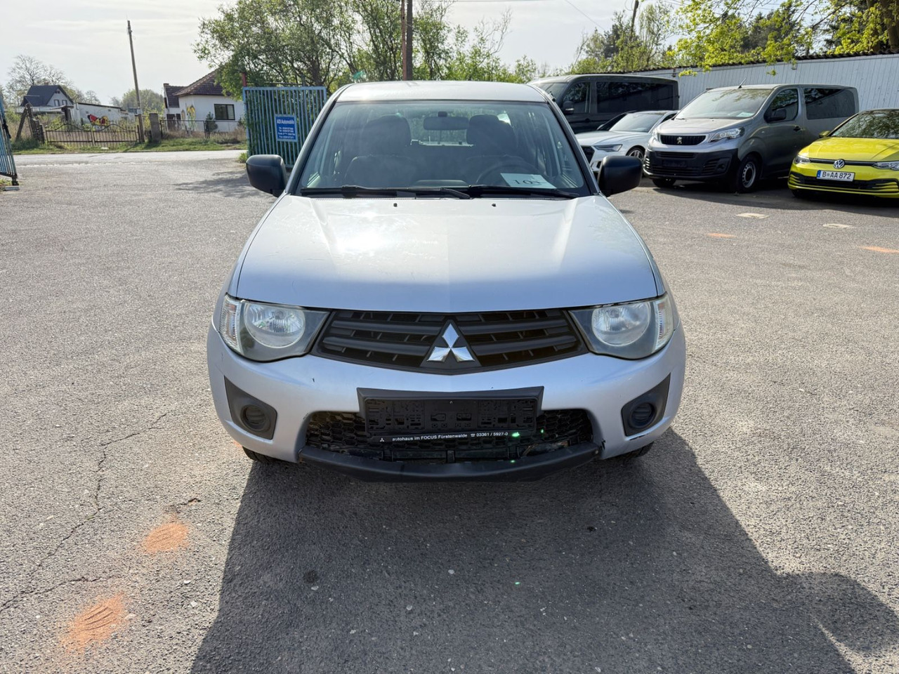 Mitsubishi L200 Inform Doppelkabine 2WD - SUV: foto 1 Mitsubishi L200 Inform Doppelkabine 2WD - SUV: foto 1