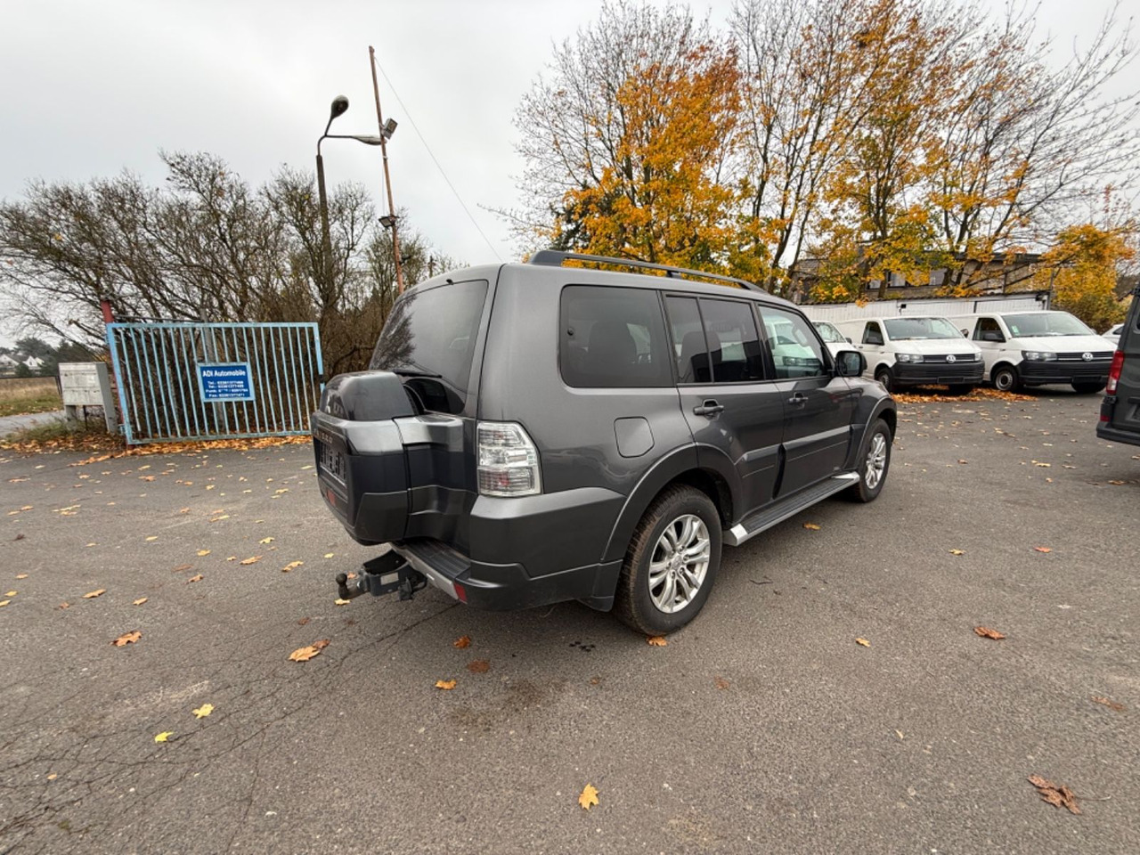 Mitsubishi Pajero 3,2 DI-D Edition 100 - SUV: foto 4 Mitsubishi Pajero 3,2 DI-D Edition 100 - SUV: foto 4