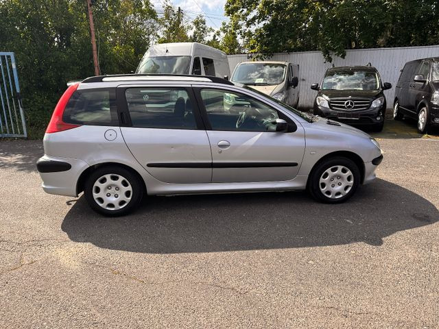 Peugeot 206 SW Grand Filou Cool - Universālis: foto 5 Peugeot 206 SW Grand Filou Cool - Universālis: foto 5