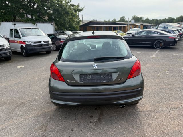 Peugeot 207 Sport Automatik - Sedans: foto 5 Peugeot 207 Sport Automatik - Sedans: foto 5