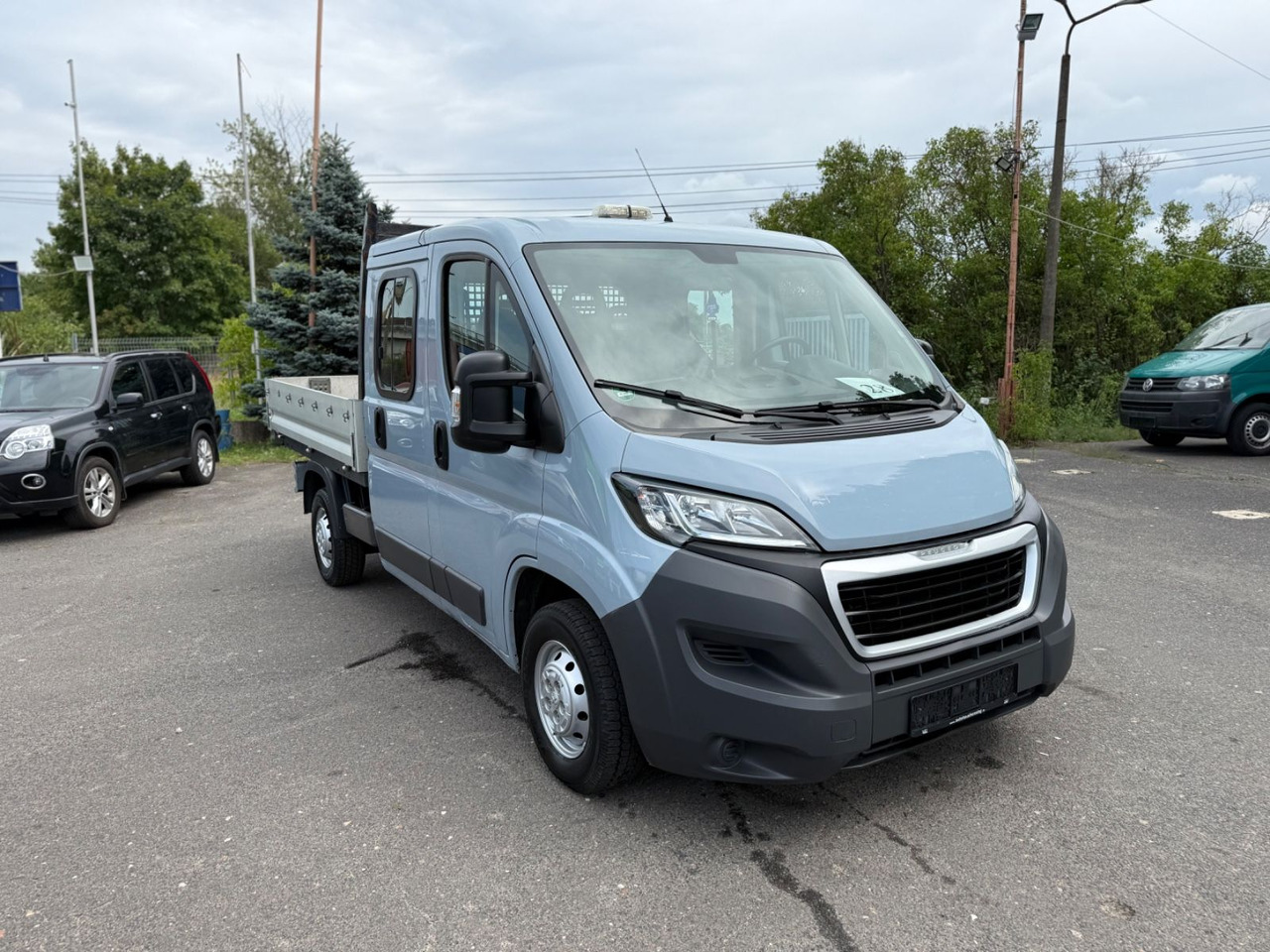 Peugeot Boxer Pritsche Doka. 333 L2 BlueHDi 110 - Automašīna ar kravas platformu: foto 2 Peugeot Boxer Pritsche Doka. 333 L2 BlueHDi 110 - Automašīna ar kravas platformu: foto 2