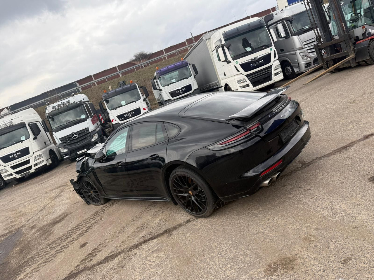Porsche Panamera 4 S Diesel UNFALL!! - Vieglā automašīna: foto 3 Porsche Panamera 4 S Diesel UNFALL!! - Vieglā automašīna: foto 3