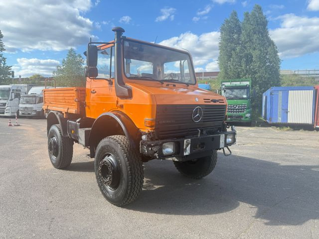Unimog 2100 4x4 - Bortu kravas automašīna/ Platforma: foto 1 Unimog 2100 4x4 - Bortu kravas automašīna/ Platforma: foto 1