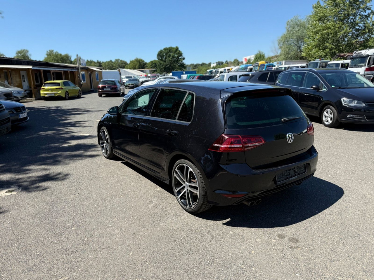Sedans Volkswagen Golf VII Lim. Lounge BMT R-line: foto 6