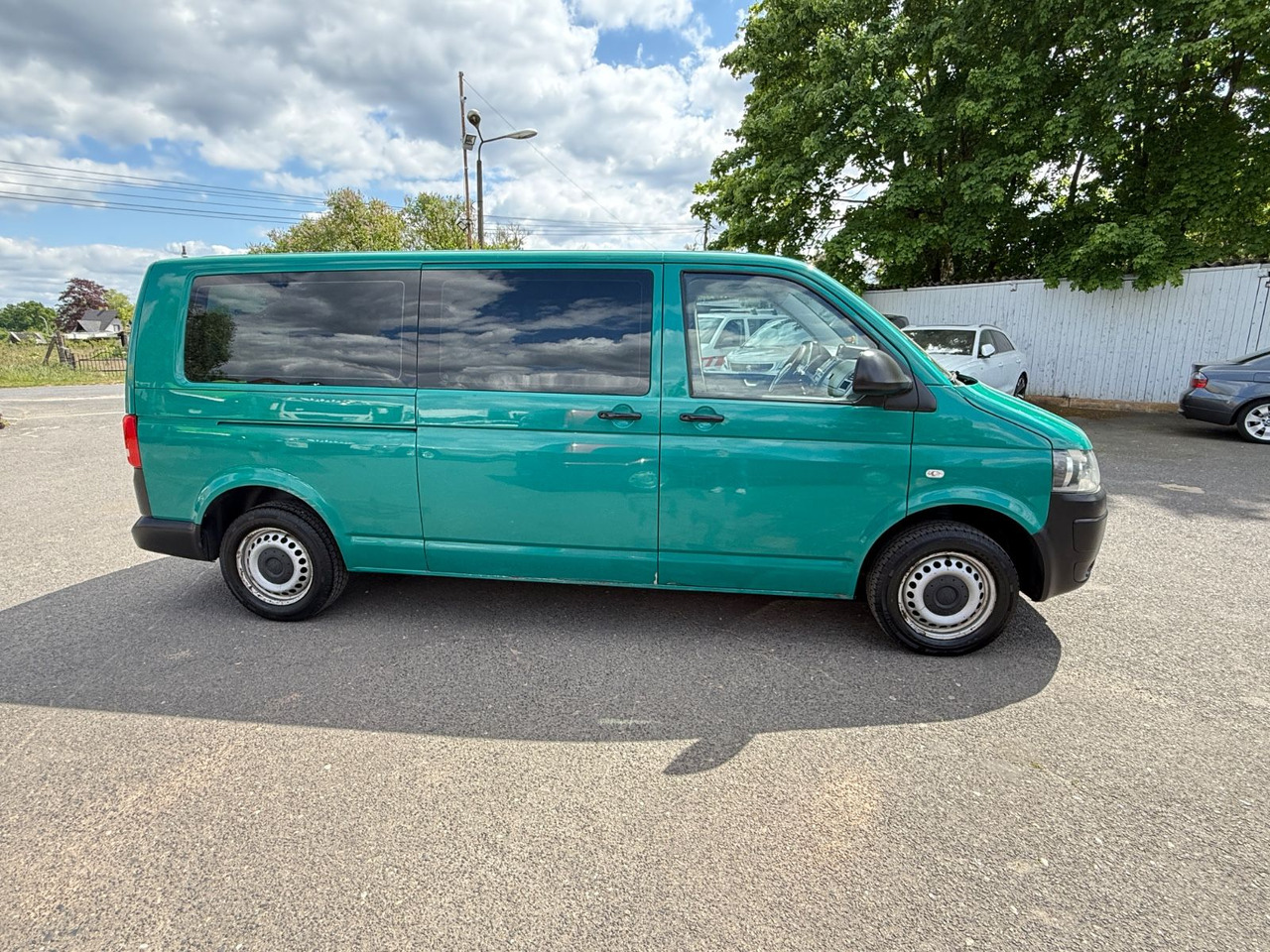 Volkswagen T5 Transporter Lang - Pasažieru furgons: foto 5 Volkswagen T5 Transporter Lang - Pasažieru furgons: foto 5