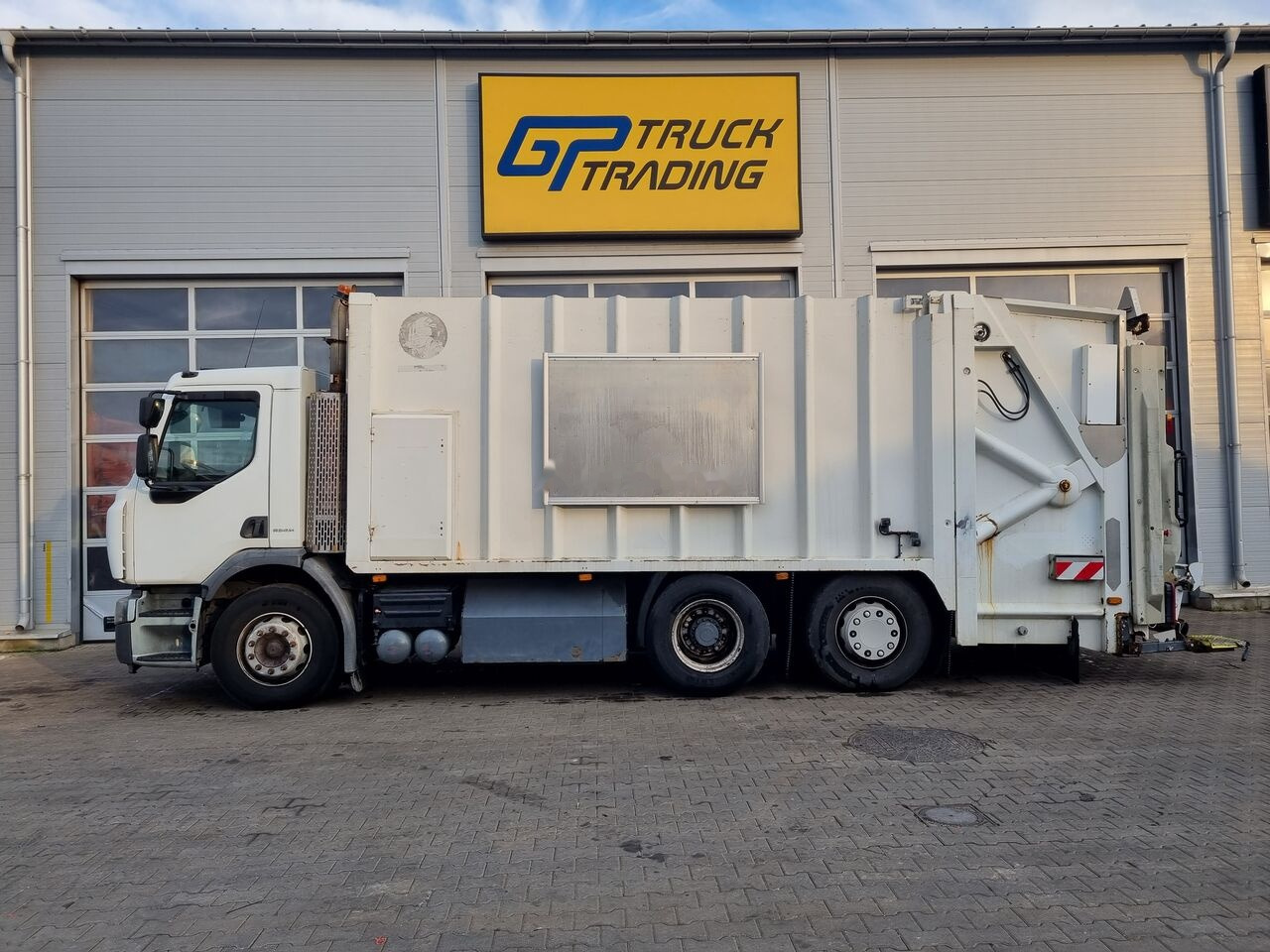 Renault Premium CNG - Atkritumu vedējs: foto 5 Renault Premium CNG - Atkritumu vedējs: foto 5