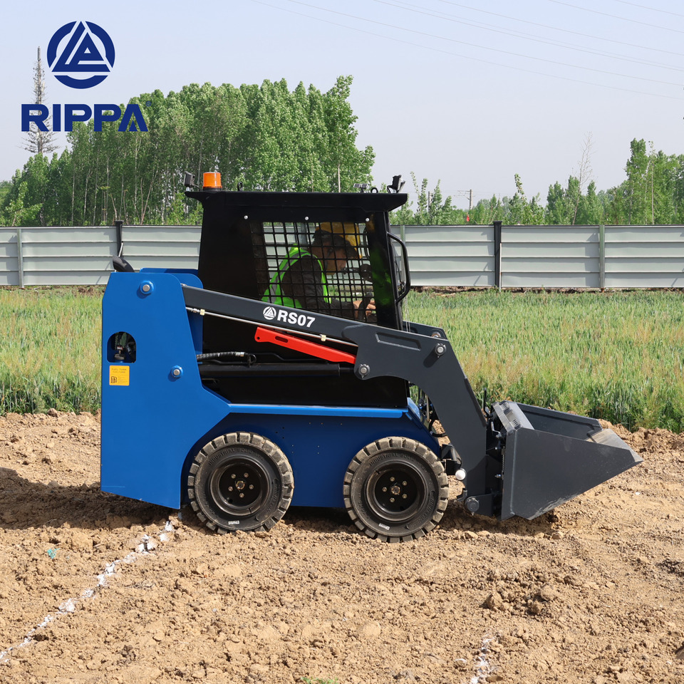 Rippa RS07 Compact Loader | 24.4hp Kubota Power | High Flow Dual Pump | Comfortable A/C Cabin - Kompaktiekrāvējs: foto 4 Rippa RS07 Compact Loader | 24.4hp Kubota Power | High Flow Dual Pump | Comfortable A/C Cabin - Kompaktiekrāvējs: foto 4