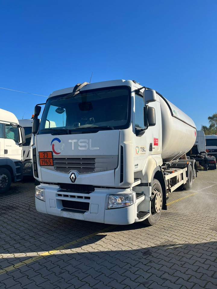 RENAULT PREMIUM UPZ6T2 - Autocisterna: foto 1 RENAULT PREMIUM UPZ6T2 - Autocisterna: foto 1