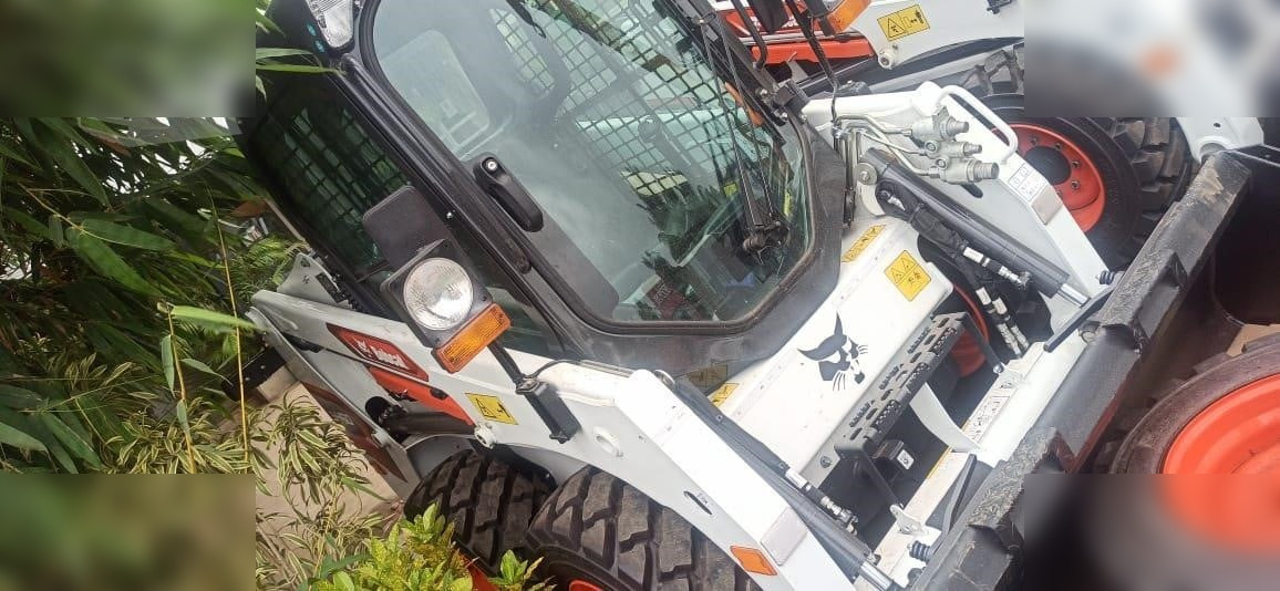 BOBCAT S450 - Kompaktiekrāvējs: foto 1 BOBCAT S450 - Kompaktiekrāvējs: foto 1