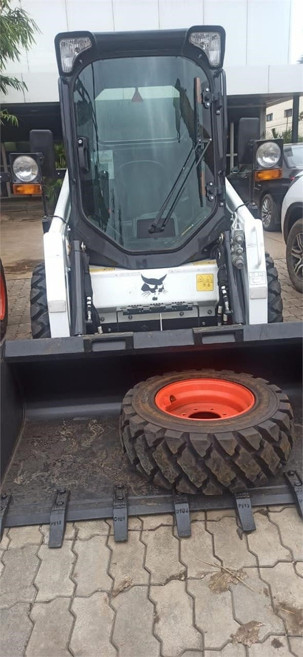 BOBCAT S450 - Kompaktiekrāvējs: foto 5 BOBCAT S450 - Kompaktiekrāvējs: foto 5