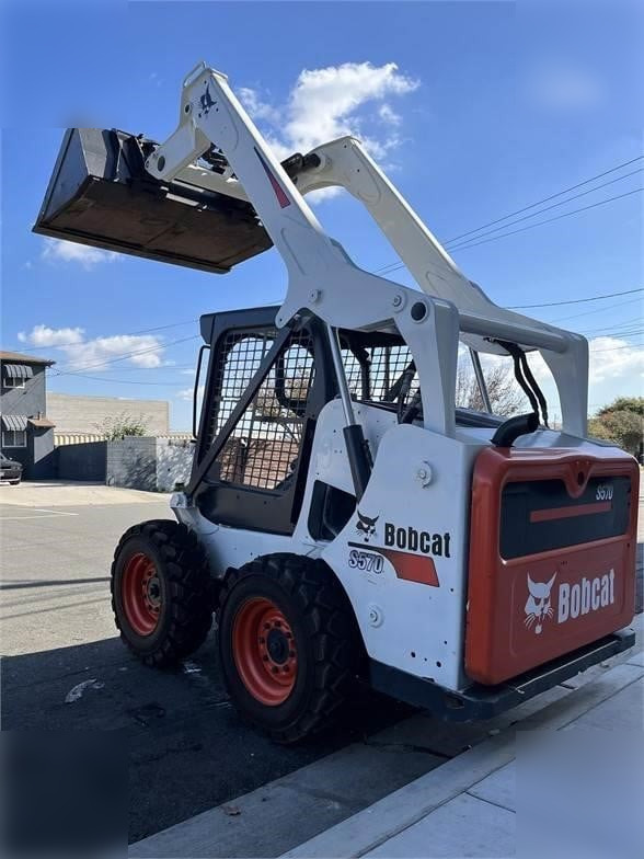 BOBCAT S590 - Kompaktiekrāvējs: foto 2 BOBCAT S590 - Kompaktiekrāvējs: foto 2