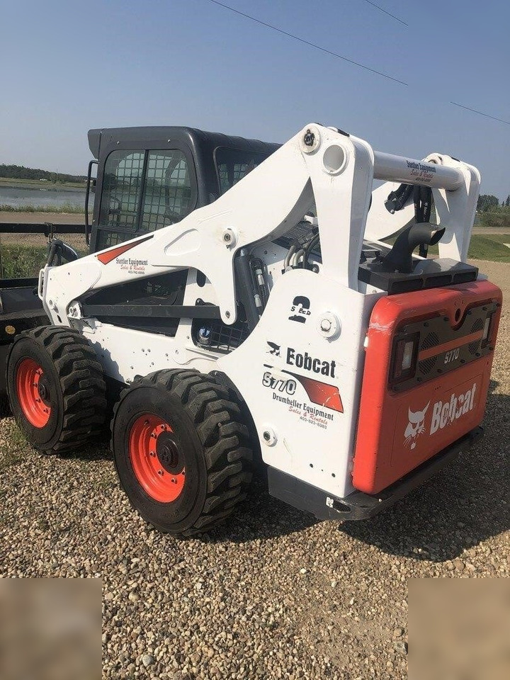 BOBCAT S770 - Kompaktiekrāvējs: foto 2 BOBCAT S770 - Kompaktiekrāvējs: foto 2