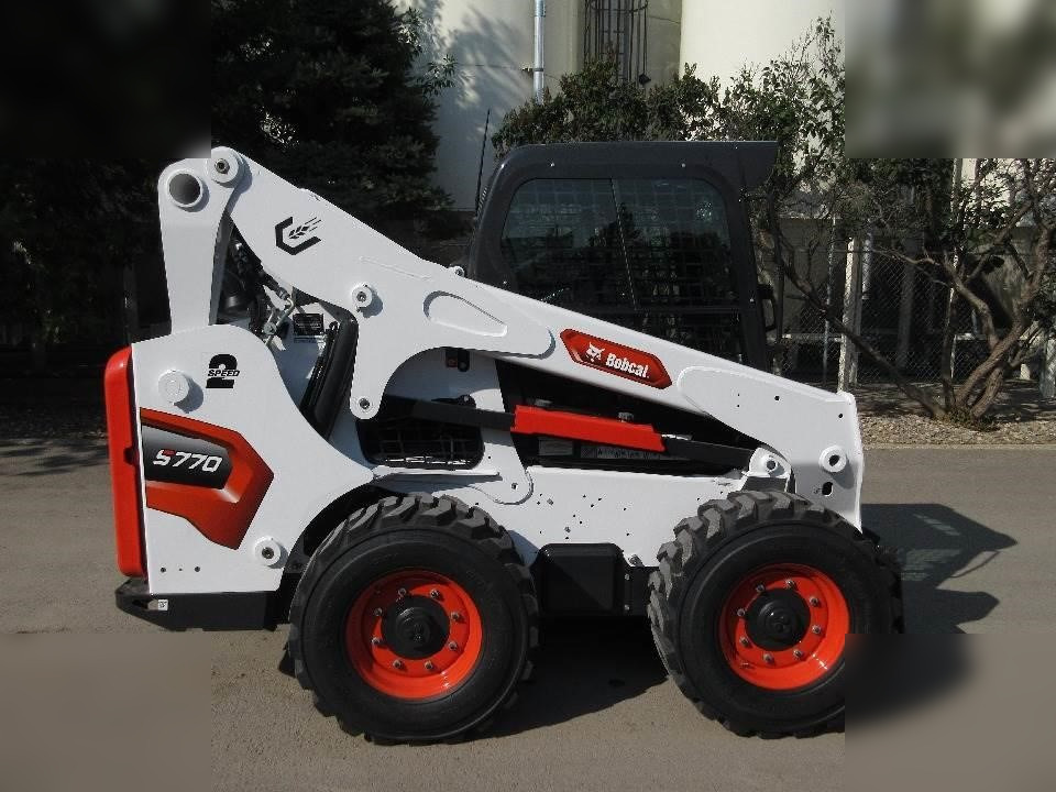 BOBCAT S770 - Kompaktiekrāvējs: foto 3 BOBCAT S770 - Kompaktiekrāvējs: foto 3