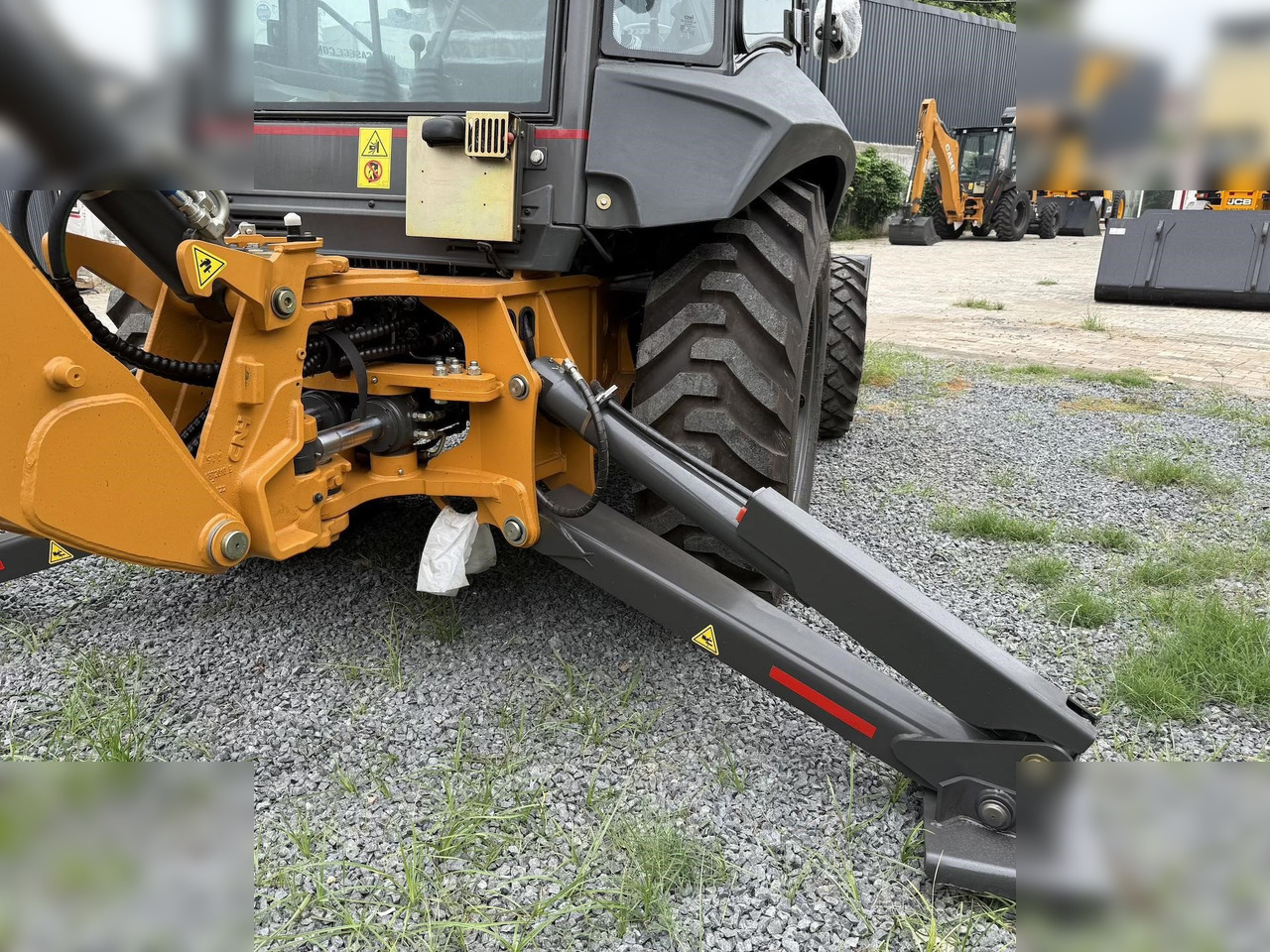 Jaunā Ekskavators-iekrāvējs CASE 851NX CP: foto 13