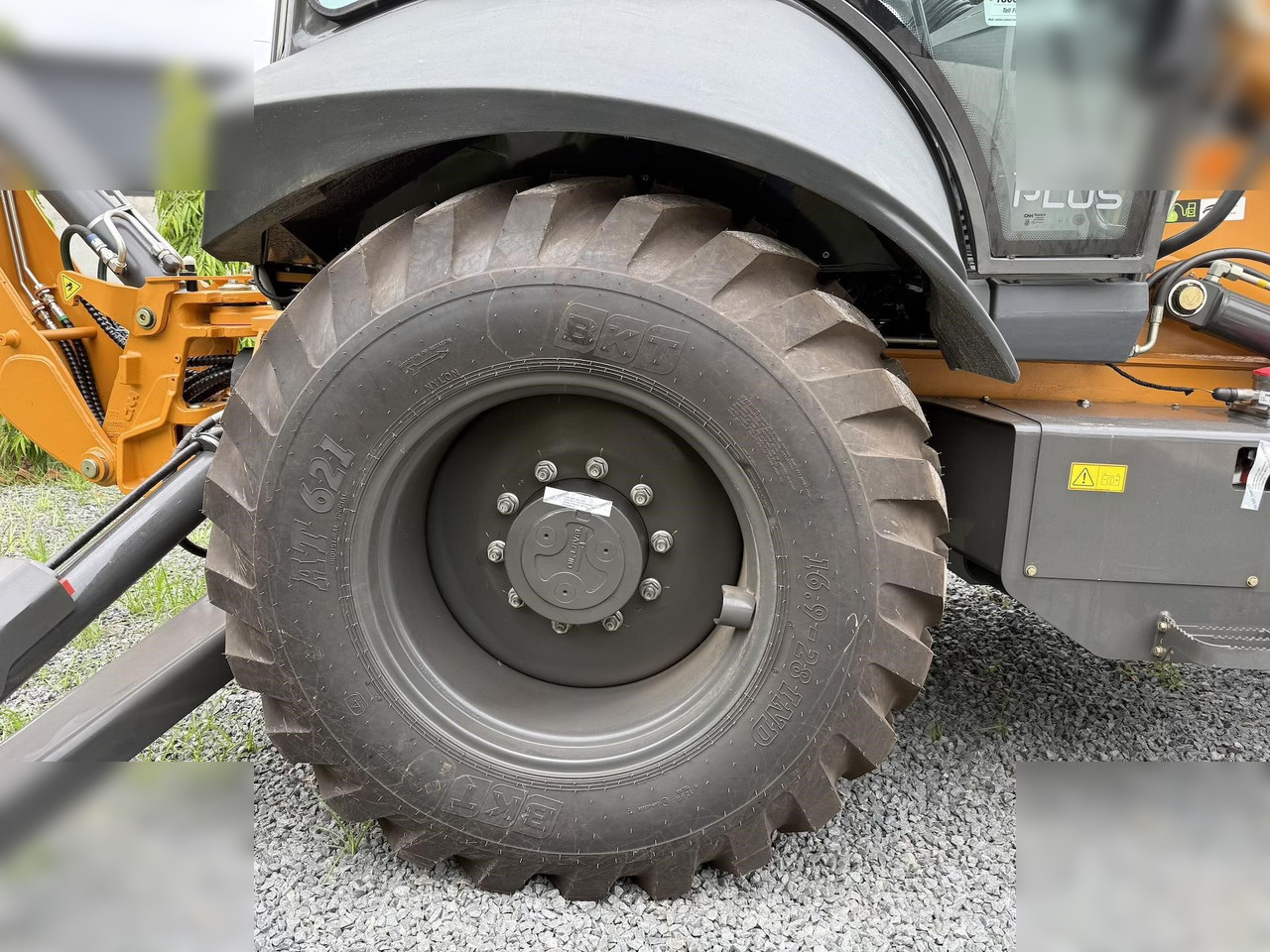 Jaunā Ekskavators-iekrāvējs CASE 851NX CP: foto 12